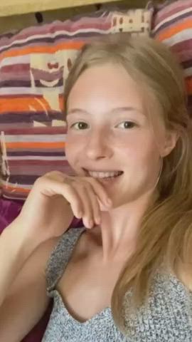 18 Years Old Blowjob Cumshot : video clip