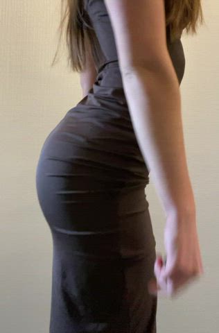 who help undress?😇​ : video clip