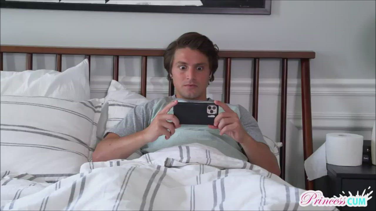 Blake Blossom - My Stepsis caught me when I was watching porn, and now she wants me to cum inside her : video clip