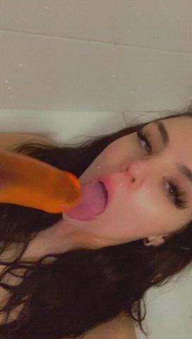 I suck dick on the first date👅 : video clip