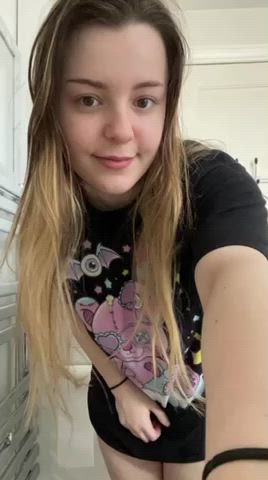 Are you into natural girls like me? : video clip