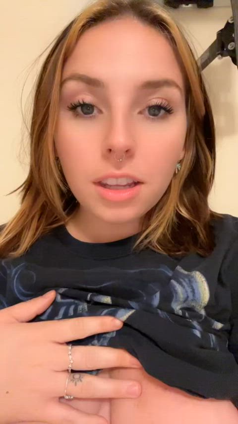She love how he misses the boobs grab : video clip