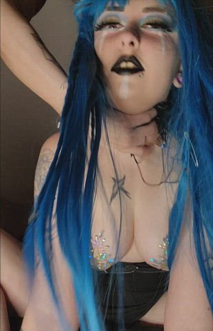 I love the necklace : video clip