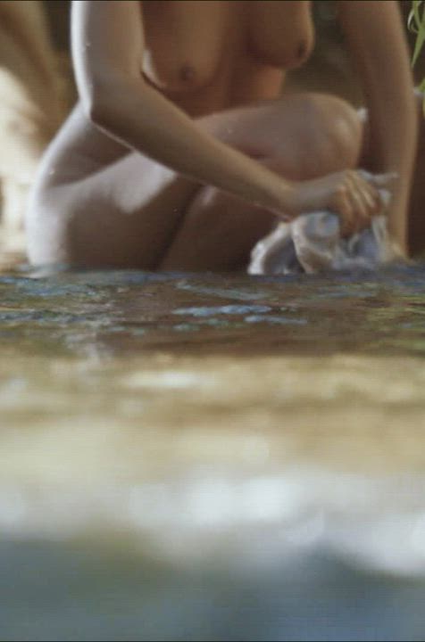 Nathalie Emmanuel is a perfect ebony babe : video clip