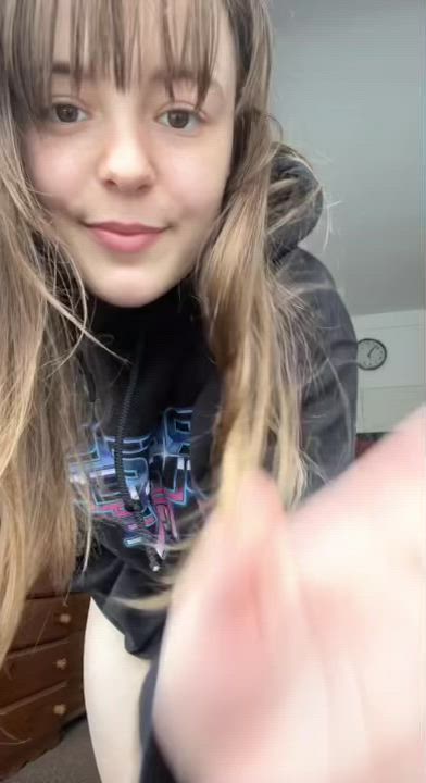 Hey daddy, do you like it when I show off for you? : video clip