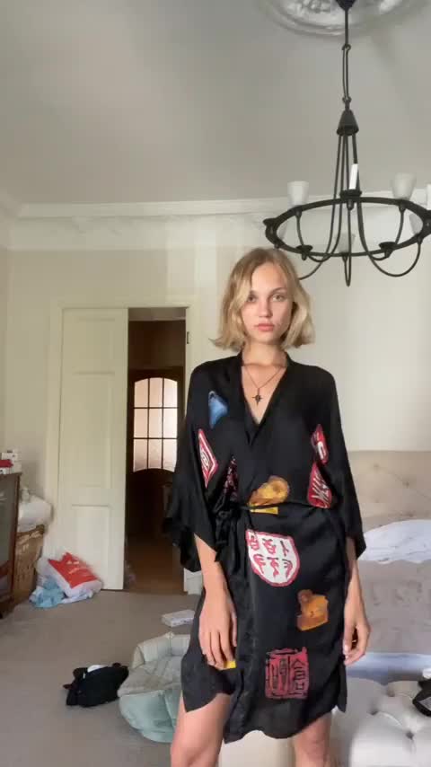 Here's my face reveal LegalTeens : video clip