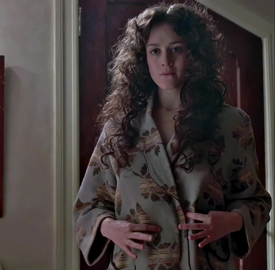 Heather Lind in Boardwalk Empire [S2E5-2011] : video clip