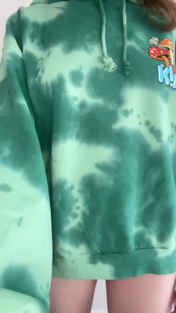 My body was built for fucking, don’t you think? : video clip