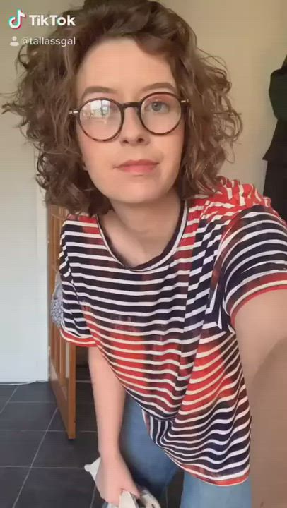 This is magic 😱 ( Her Free album in comments ) : video clip
