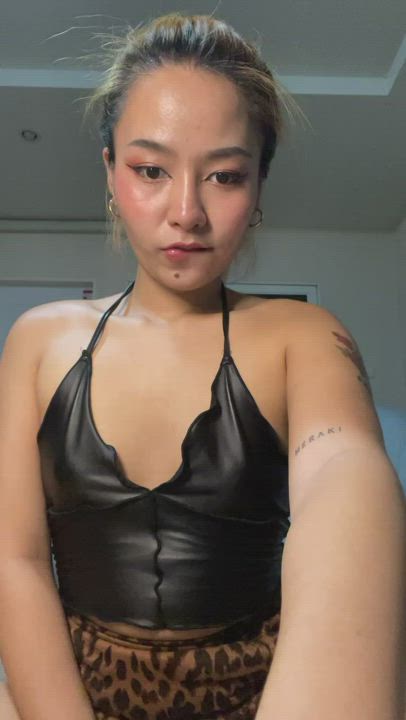 Deleted because someone said I was ugly... reuploaded because I love myself😊 : video clip
