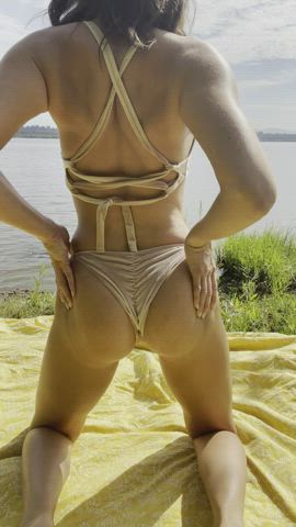 Searching for something to sit on : video clip