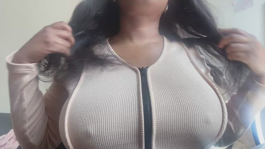 Natural big tits : video clip