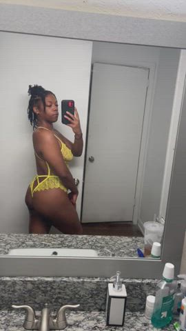 Any Ebony fans here? : video clip