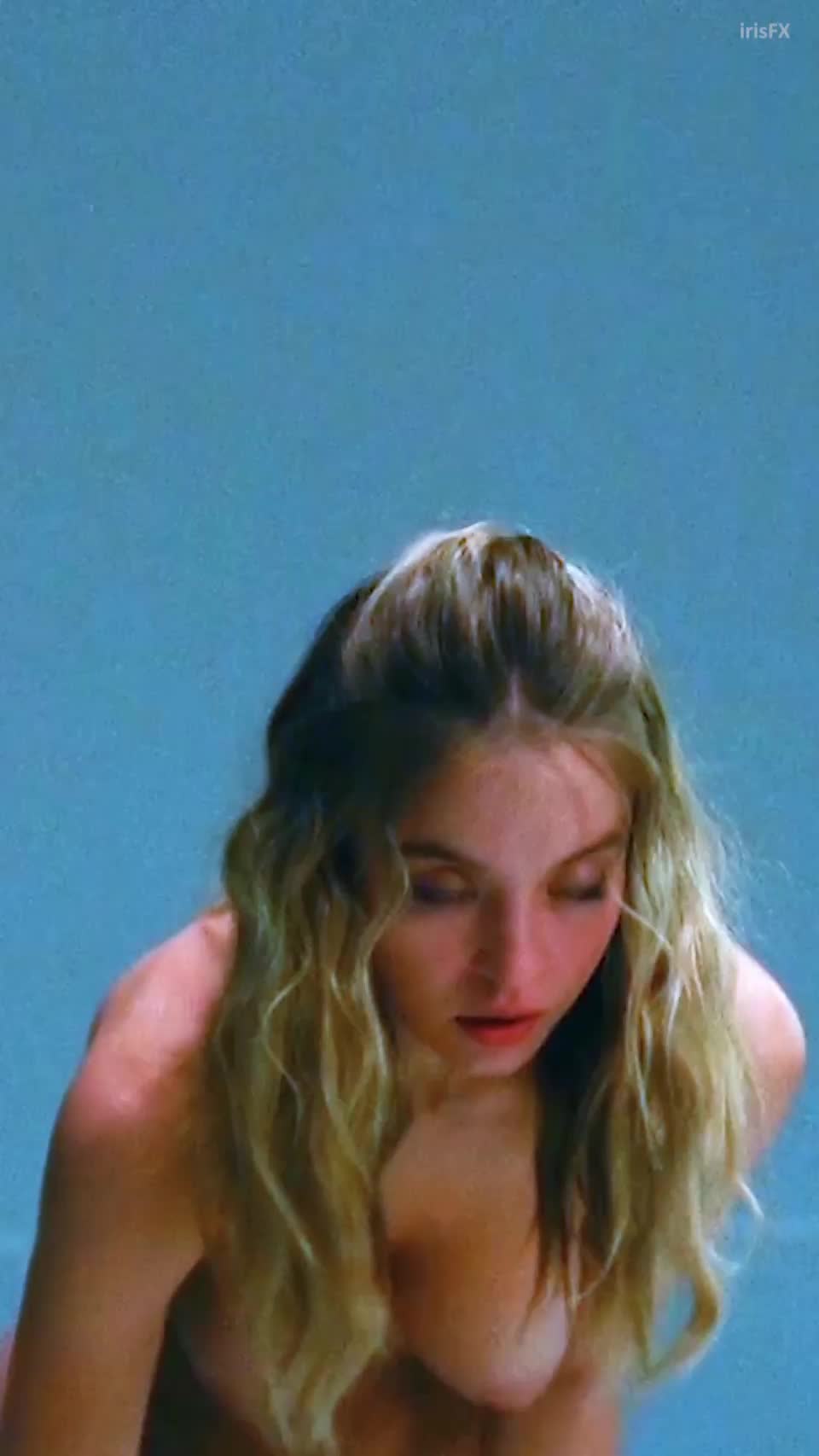 Sydney Sweeney - The Voyeurs (2021) - Vertical Crop, Color Corrected & Smooth Slo-mo : video clip