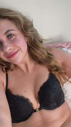 All I want for my 21st birthday is you! : video clip