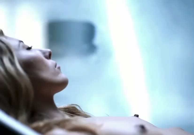 Dichen Lachman - Altered Carbon (2018) : video clip