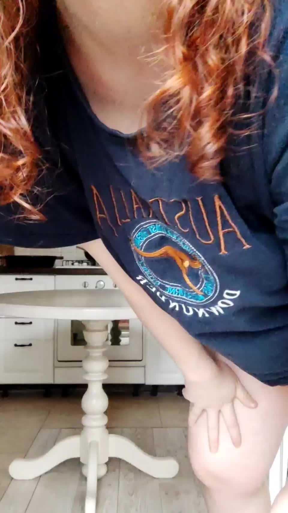 This ass is radiating thiccness : video clip