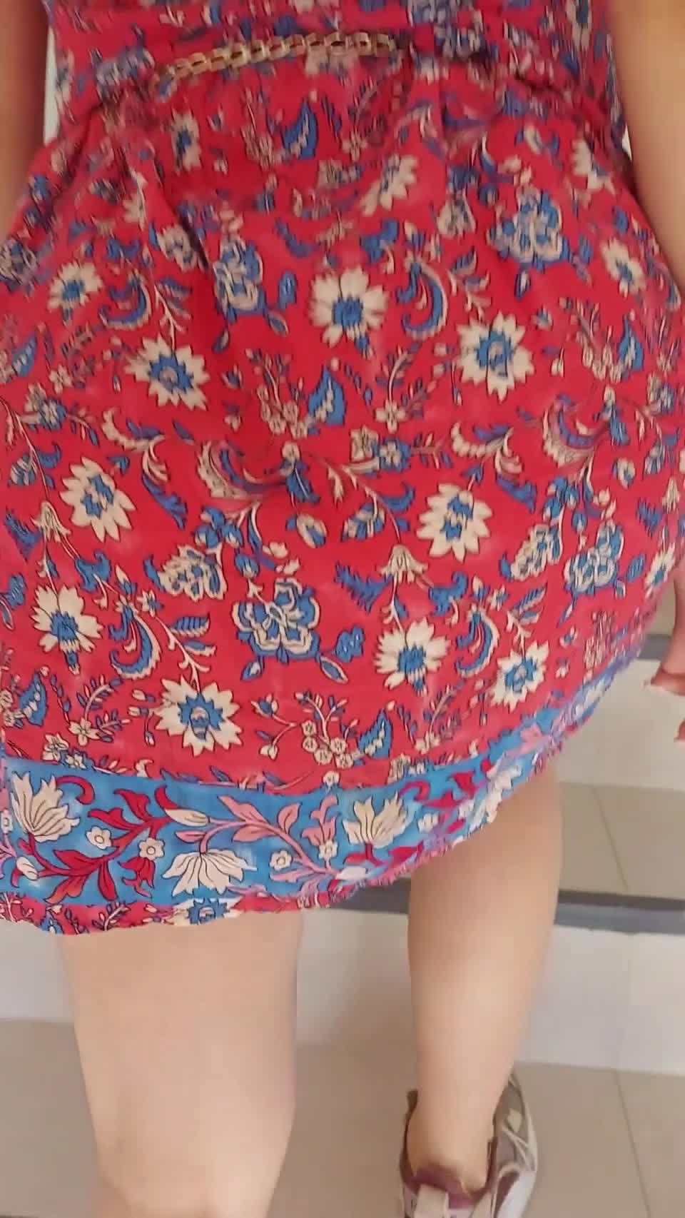 Eat or fuck first? : video clip