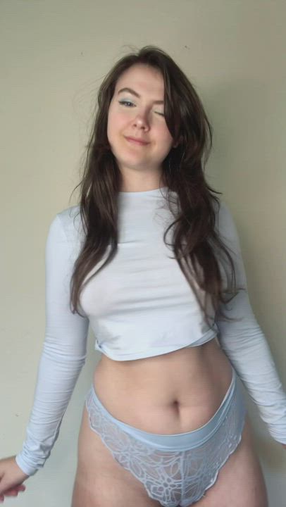 Do you like this outfit? : video clip