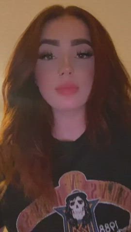 Guess how big my tits are and ill reward you in dms ;) : video clip