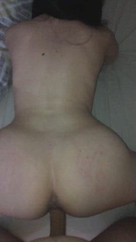 Big booty bouncing! : video clip