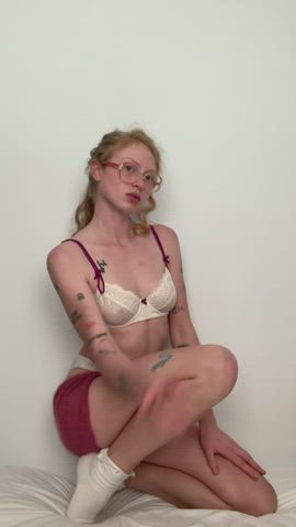 Does Daddy like it when I caress myself? : video clip