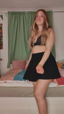 Oops, totally unexpected upskirt here... : video clip