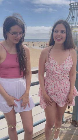 The beach is boring, and she looks horny... : video clip