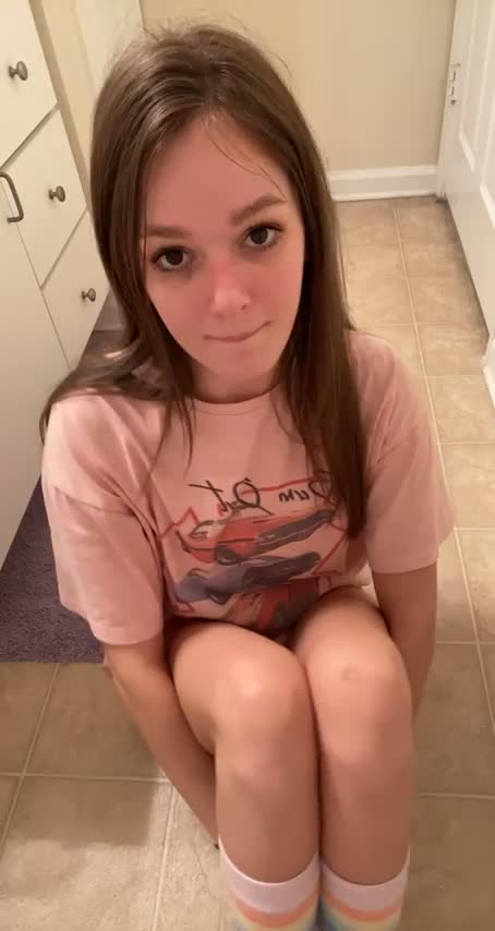 nothin better than a big t shirt! :) : video clip
