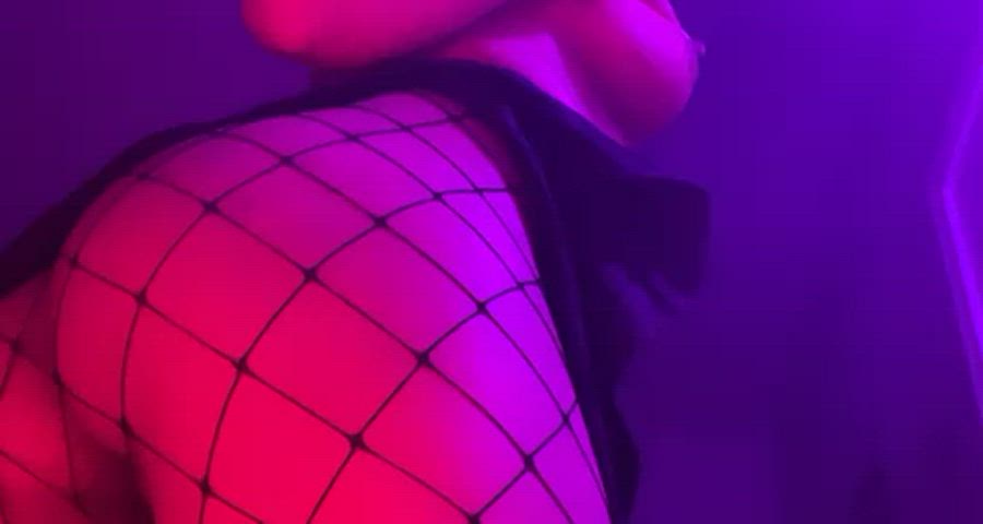 rip my fishnets off and take advantage of me : video clip