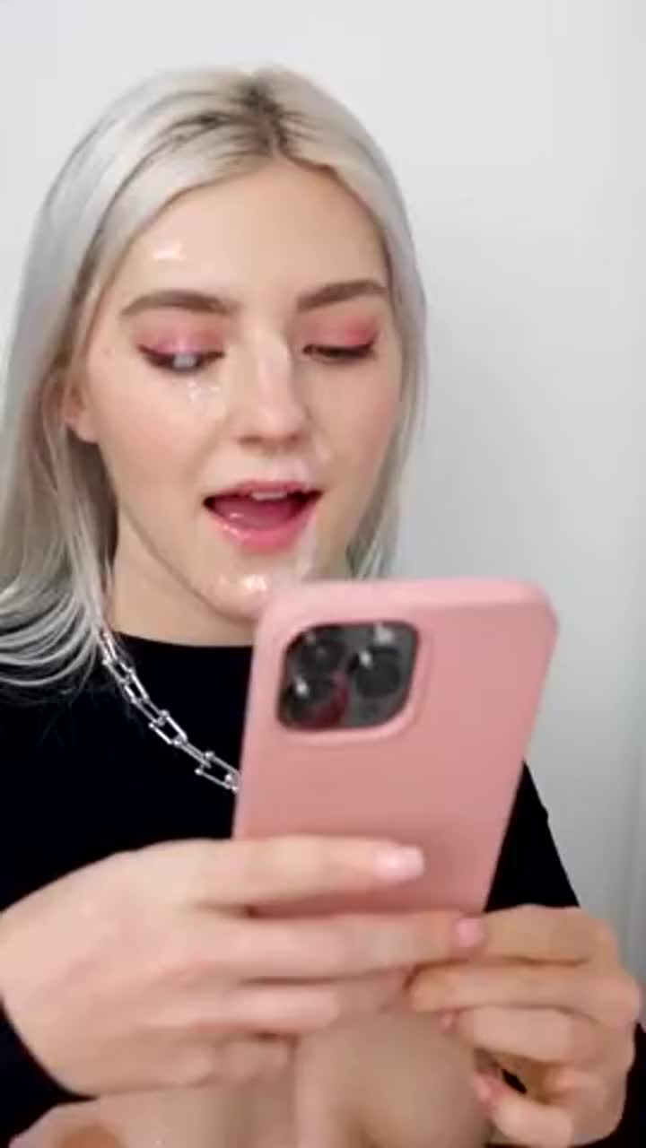 Beautiful Eva 😏 : video clip