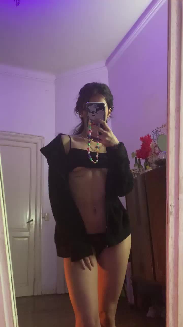 i workout in my undies who wants to be my workout buddy? 😇 : video clip