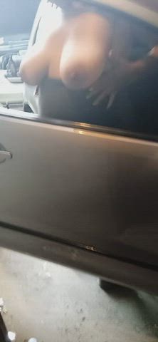 play with my boobs in the car : video clip