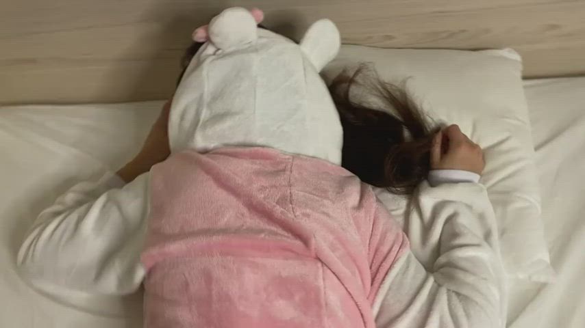 Amateur Girl Pajama Taken Off Bubble Butt Fucked Home Porn : video clip
