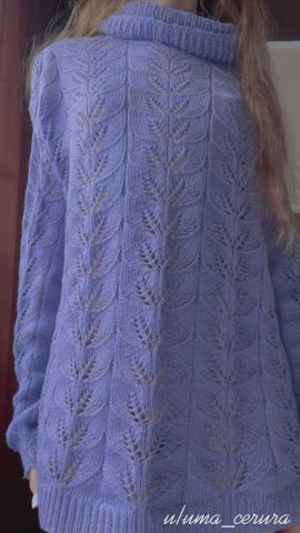 Let me show you what's under my sweater <3 : video clip