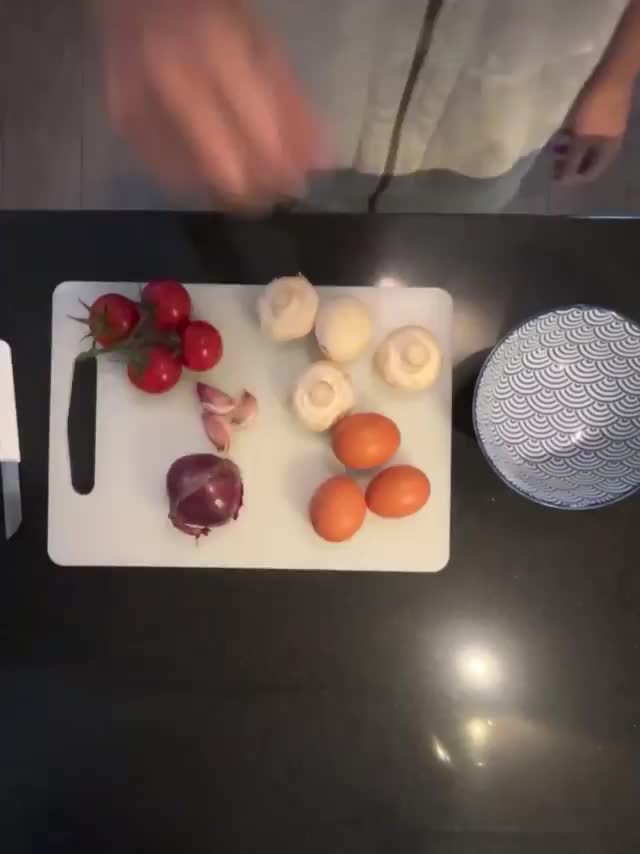 I’ve been a slut for cum for so long… I even mix it through my daily meals!👩‍🍳💦 : video clip