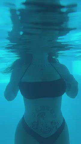 A vacation with me in a minute : video clip