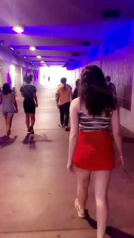 Take me shopping and Ill be your slave : video clip