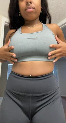 Can I please you with my huge tits? : video clip