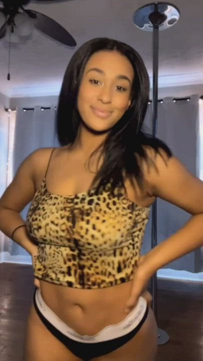 I do not know can deny that it has a certain resemblance to cardi B😏🔥 : video clip