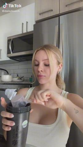Daisy Get her Free F0lder Below👇 : video clip