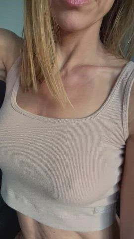 Spreading my morning lips……45f : video clip