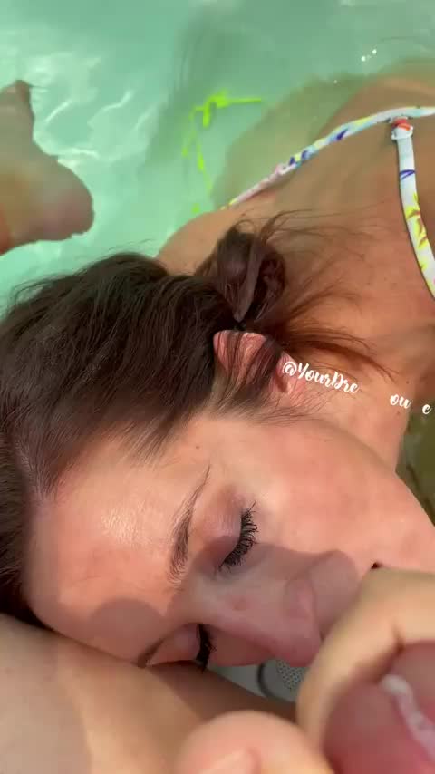 Slo mo to the right eye 😜 : video clip