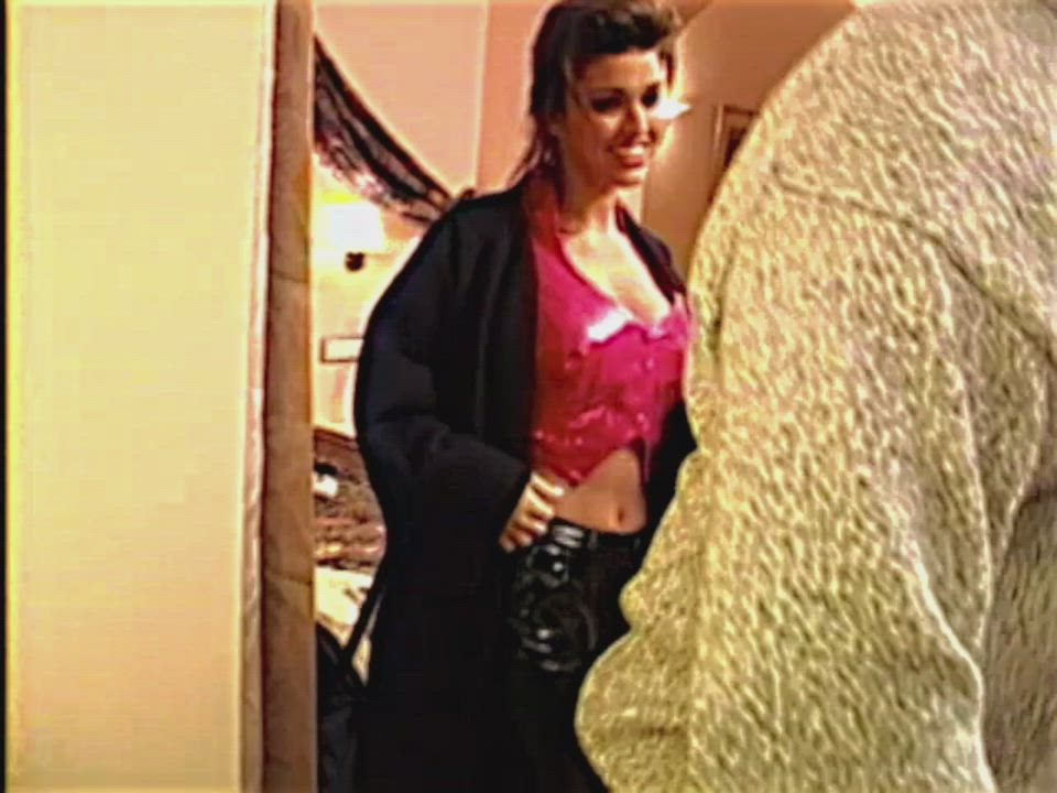 Taylor Hayes, Trouble (1996) [60fps, upscaled] : video clip