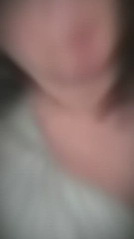 Anyone know her name or have a link to the video : video clip