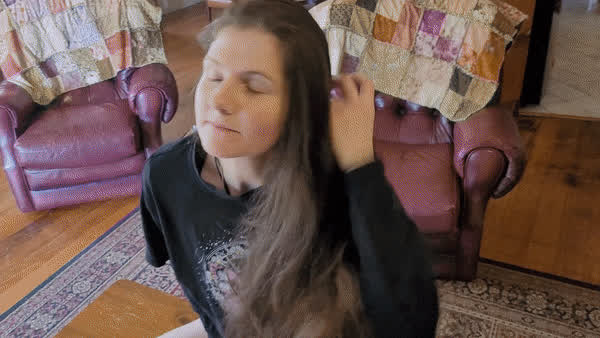Who doesn't like a fun loving mum? : video clip
