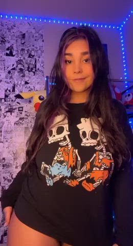 Do you like my naked young body? : video clip