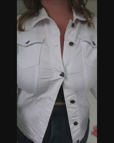 So stacked my buttons are BURSTING! : video clip