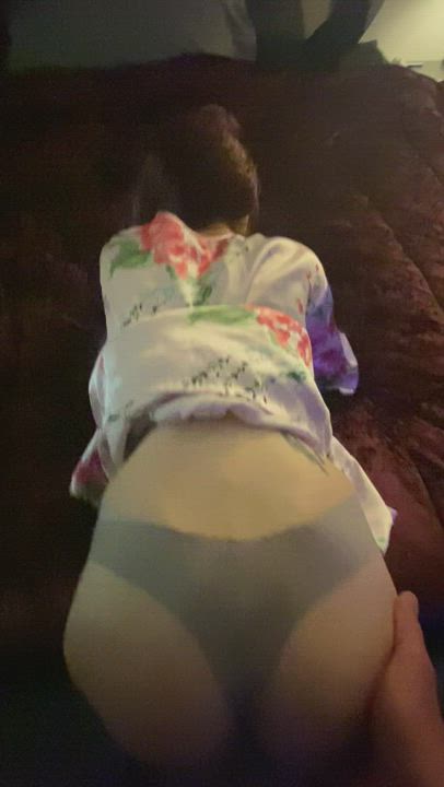 She had never been spanked like this before. She loved it like a good slut. : video clip
