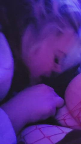 [FFM] she loves worshiping my queens pussy : video clip
